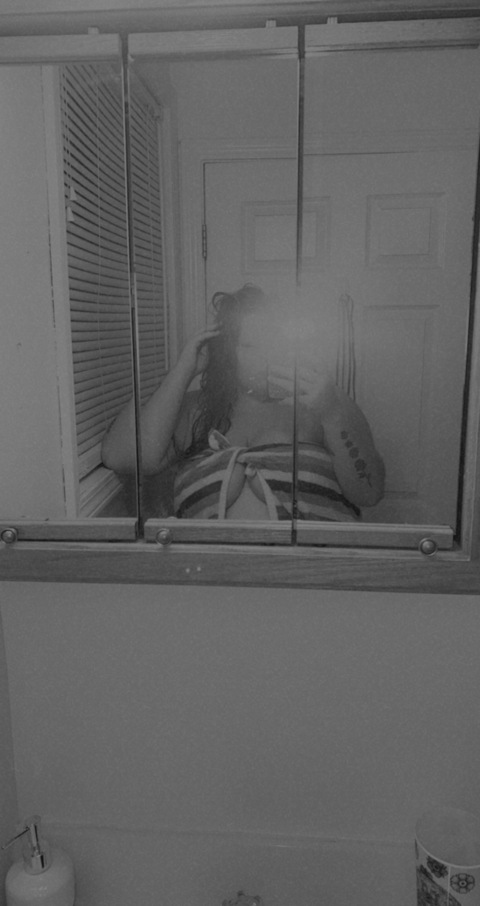 u275260082 OnlyFans - Free Access to 32 Videos & 49 Photos Onlyfans Free Access