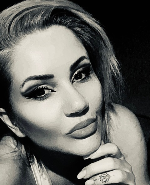 u283160659 OnlyFans - Free Access to 32 Videos & 49 Photos Onlyfans Free Access