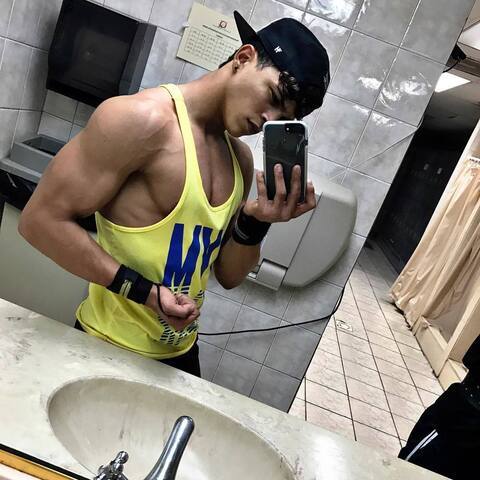 varga OnlyFans - Free Access to 32 Videos & 49 Photos Onlyfans Free Access