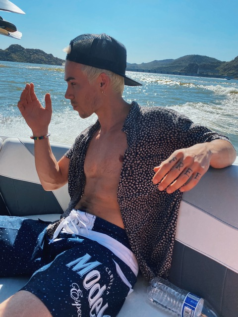 wesleytucker OnlyFans - Free Access to 32 Videos & 78 Photos Onlyfans Free Access