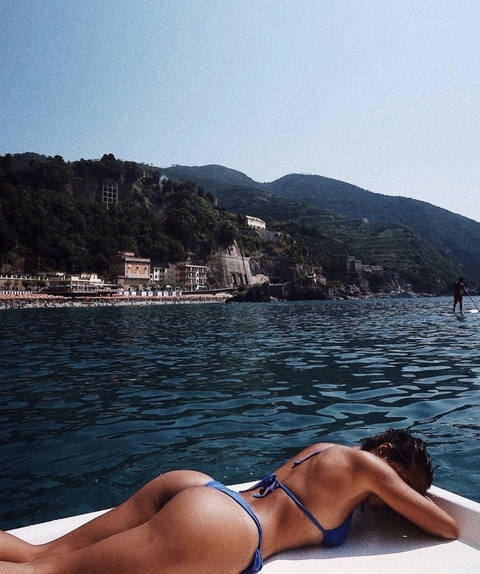 yourbaerae OnlyFans - Free Access to 32 Videos & 49 Photos Onlyfans Free Access